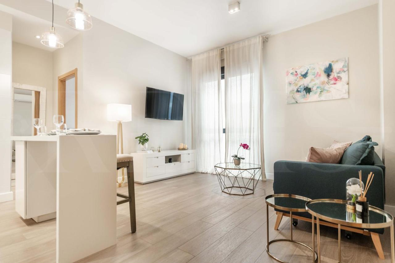 Cozy Apartment With Parking In The Center By Rems Málaga Exterior foto